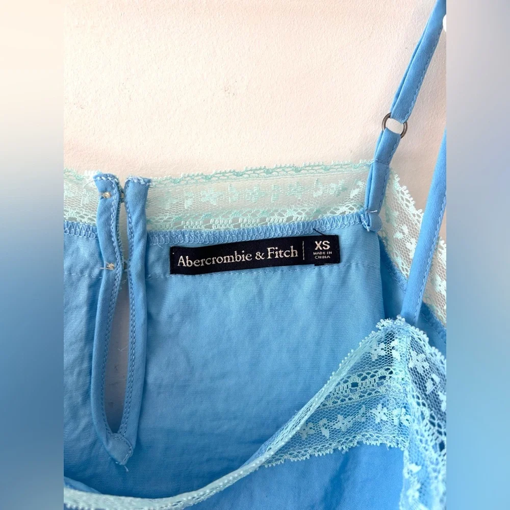 ABERCROMBIE & FITCH Crinkle Blue Camisole with Lace Detail | XS | Y2K | 90s - Picture 3 of 6